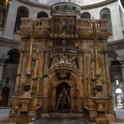 TOMB