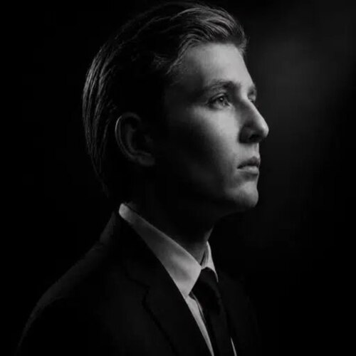 BARRON TRUMP logo